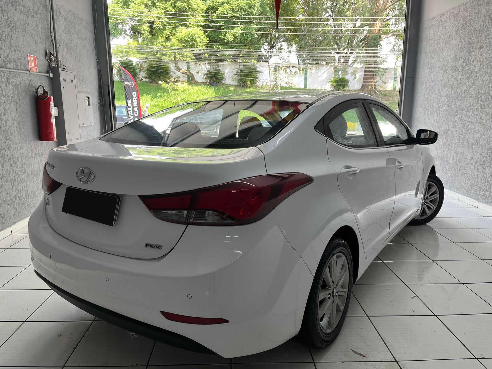 Hyundai Elantra gls 2.0 automático 2015