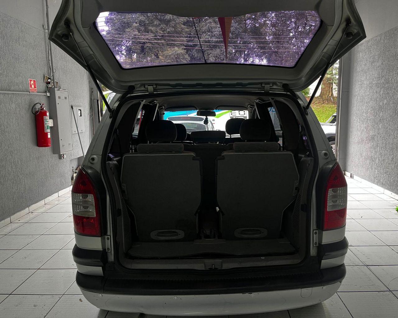 Chevrolet Zafira cd 2.0 automática