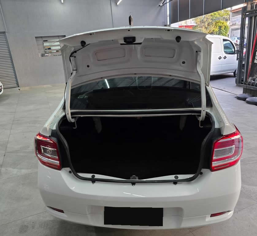 Renault Logan expression 1.0 flex 2018