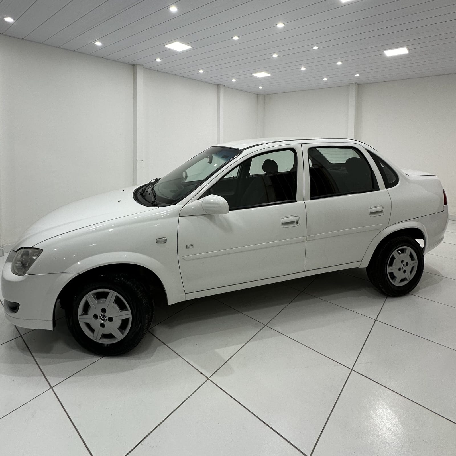 Classic 1.0 LS 2012